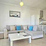 One Bedroom In 176 * Sarandë