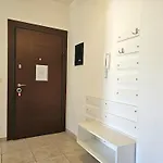 One Bedroom In 176 *