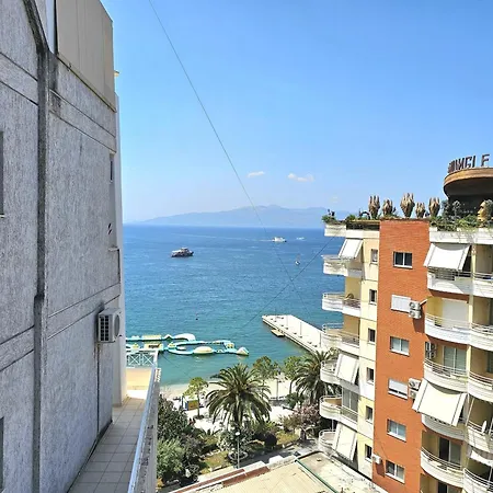 One Bedroom In 176 *