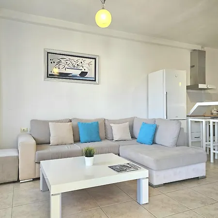 One Bedroom In 176 * Sarandë