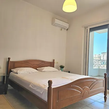 One Bedroom In 176 *